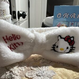 Hello Kitty Plush Bow Head Wrap with Bow Detail